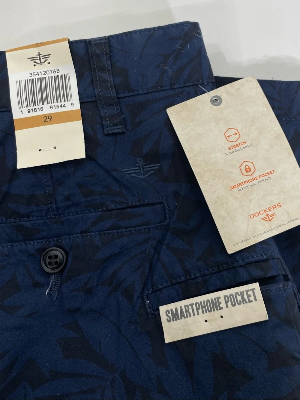 Dockers Men’s Size 29 Navy Leaf-Pattern Flat Front Shorts